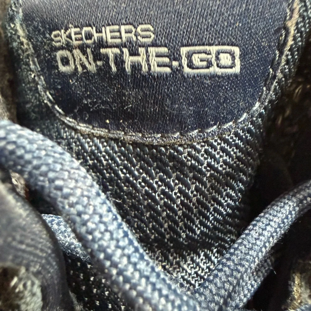 Skechers On The Go Shoes Womens 7.5 Navy Blue Suede Leather Boots Hi-Top Sneaker